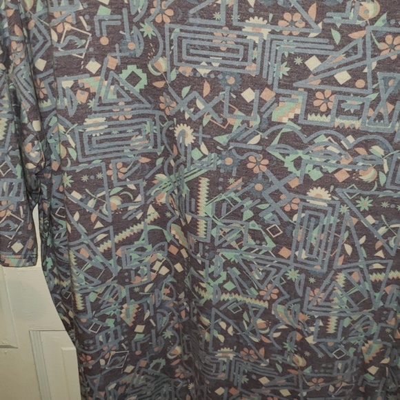 Nwt lularoe irma - Picture 2 of 3